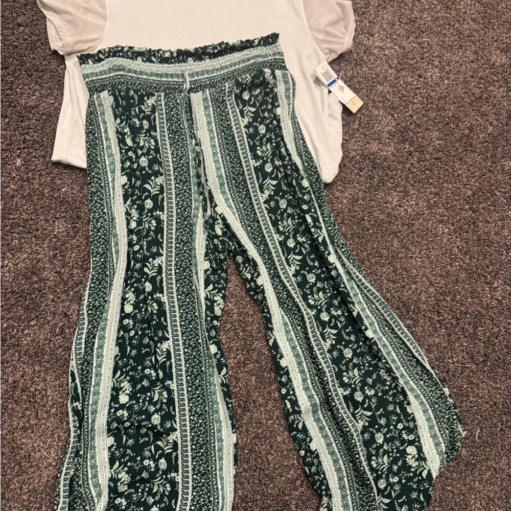 Kingston Green Wide Leg Pants with Bohemian Flair bonus light blue Athleta shirt